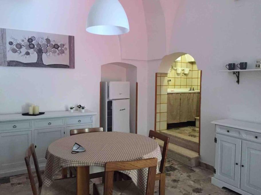 Alloggio Incantevole Storico Apartment Carovigno Exterior photo